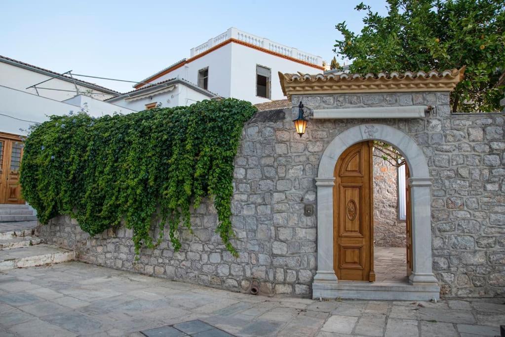 Mansion Eugenie Βίλα Ύδρα Εξωτερικό φωτογραφία